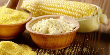 Quá trình làm ra loại bột bắp cũng đòi hỏi nhiều kỹ năng