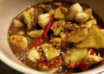 Cách làm cà pháo mắm tôm