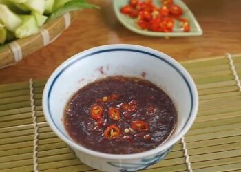 Cách pha mắm tôm chuẩn vị ngoài hàng siêu ngon tại nhà!
