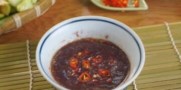 Cách pha mắm tôm chuẩn vị ngoài hàng siêu ngon tại nhà!