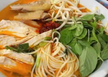 Cách nấu bún gà sa tế