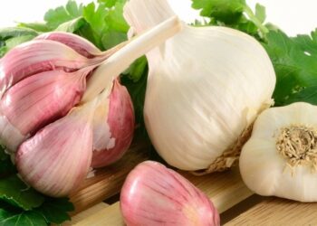 6 mẹo chữa bệnh bằng tỏi dễ làm